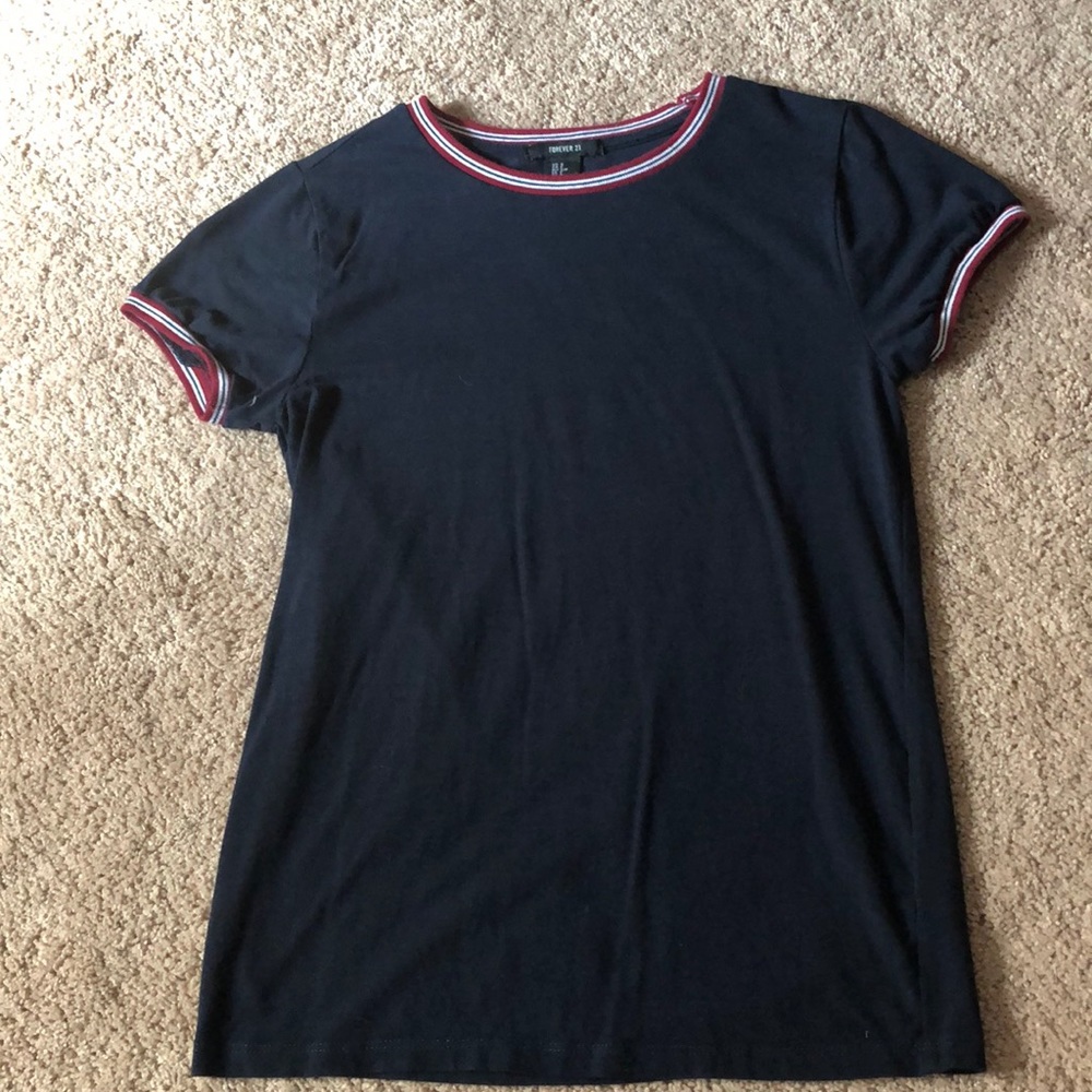 t-shirt - Picture 2 of 3